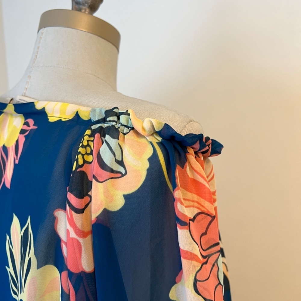 NWOT Eva Mendes Women's Flowy Floral Off the Shoulder Top with Ruffles Large - Picture 6 of 6